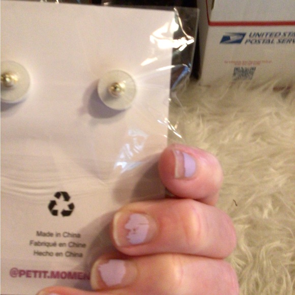 NEW! Petit Moments boho mismatched earrings - Picture 3 of 4